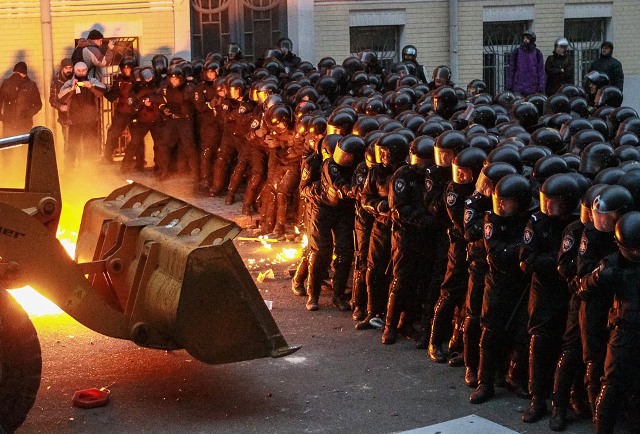  Впечатляющие кадры украинских протестов -ФОТО