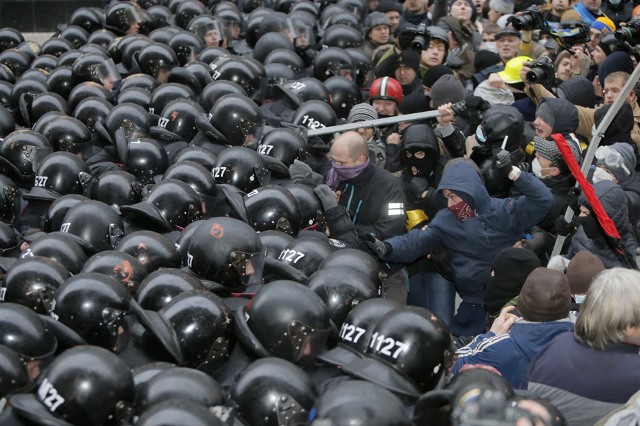  Впечатляющие кадры украинских протестов -ФОТО
