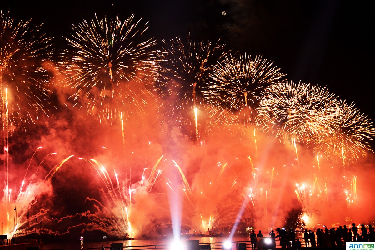  Баку салютом ознаменовало обратный отсчет до начала baku2015- ФОТО