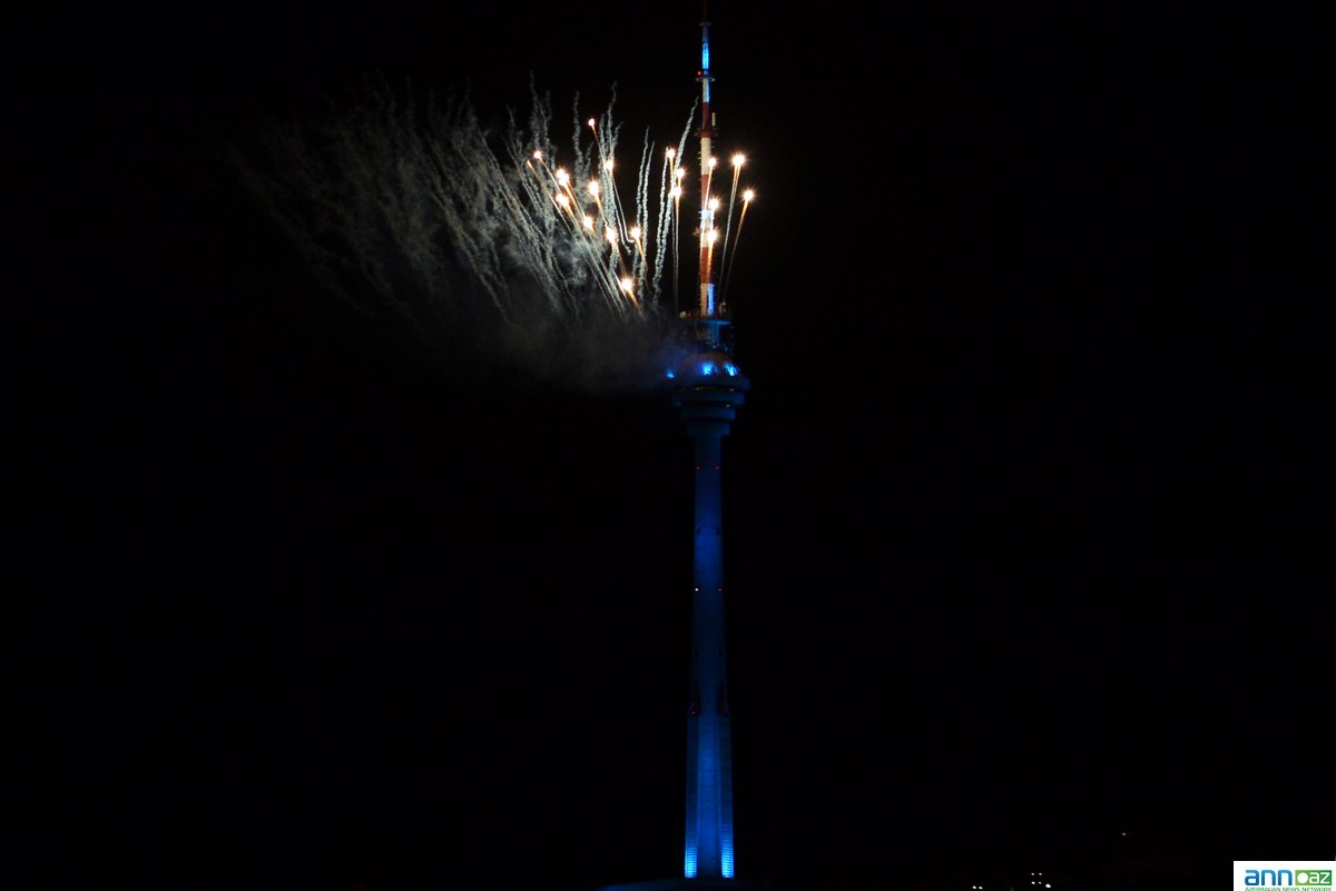  Баку салютом ознаменовало обратный отсчет до начала baku2015- ФОТО