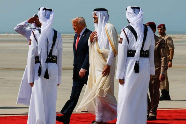 Saudi Arabia fights and helps the US everywhere, White House chief Donald Trump said. He made the remark answering a reporter’s question about Riyadh’s attitude toward continuing the war with Iran. I think they’re doing great. I spoke with them yesterday.