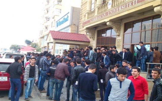 В Азербайджане протестуют студенты еще одного ВУЗ-а