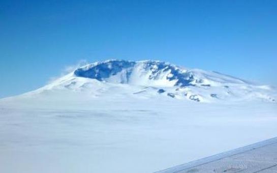 Неизвестный подледный вулкан в Антарктиде