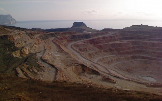 В каменном карьере в Баку произошел несчастный случай