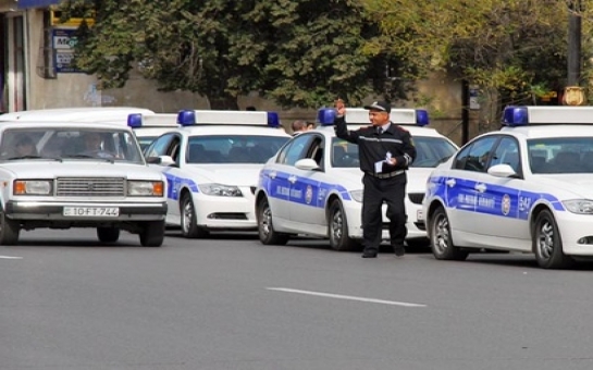 В Баку затруднено движение