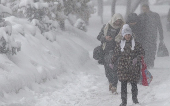 В Азербайджане выпал снег толщиной в 30 см
