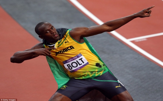 Useyn Bolt avtobusla yarışdı - VİDEO