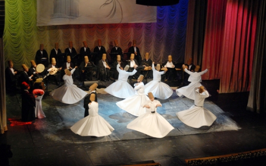 Bakıda türk sufi rəqs qrupunun konserti