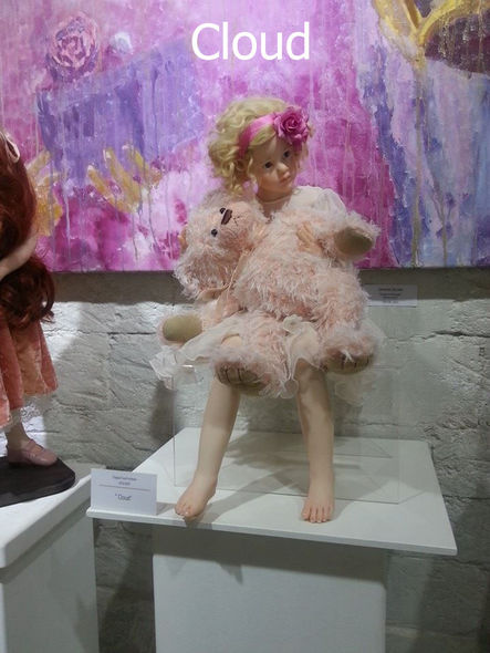 В Баку продают куклу стоимостью 5 тыс манатов - ФОТО