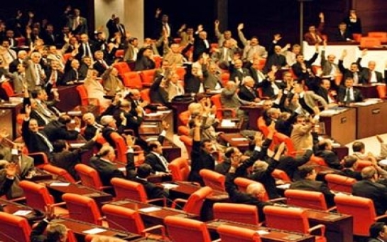 Драка в турецком парламенте -ВИДЕО