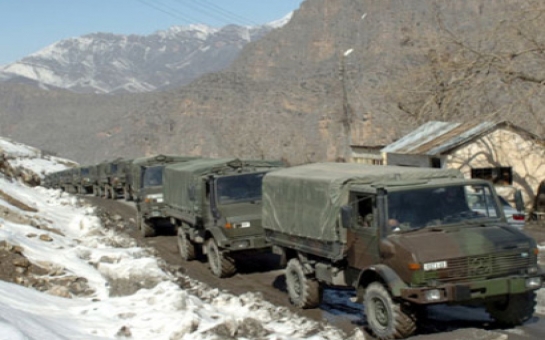 Боевики РПК напали на военный автомобиль в Турции