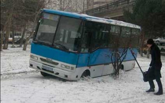 Bakıda sərnişin avtobusları nə vaxta qədər işləyəcək?