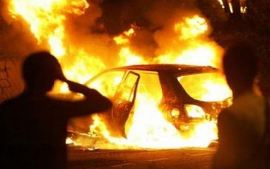 В Баку мужчина заживо сгорел в автомобиле