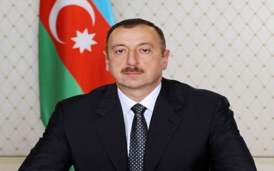 Ильхам Алиев наградил Арифа Пашаева