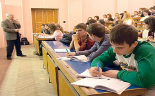 Азербайджан вводит ограничения на заочное обучение в вузах