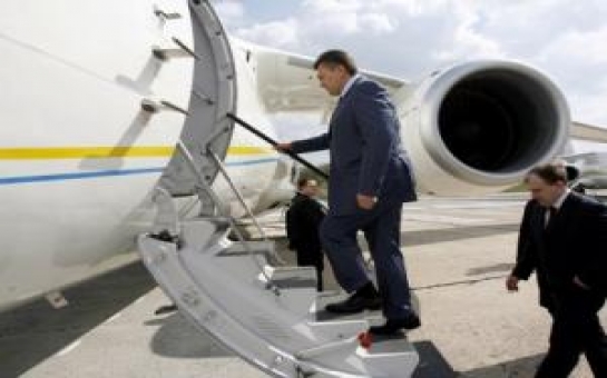 Виктор Янукович покинул Киев