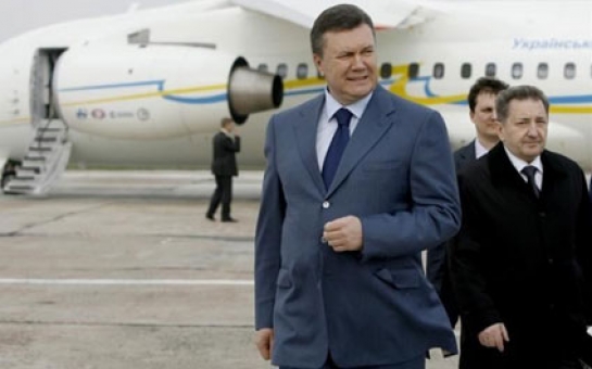 Пограничники  не позволили Виктору Януковичу покинуть страну
