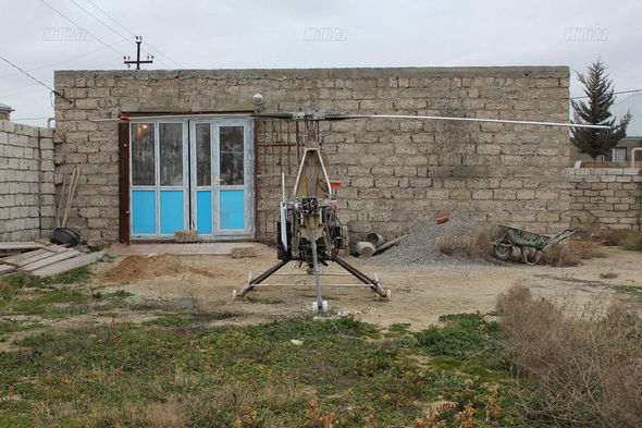 Бакинский учитель конструирует вертолет –ФОТО