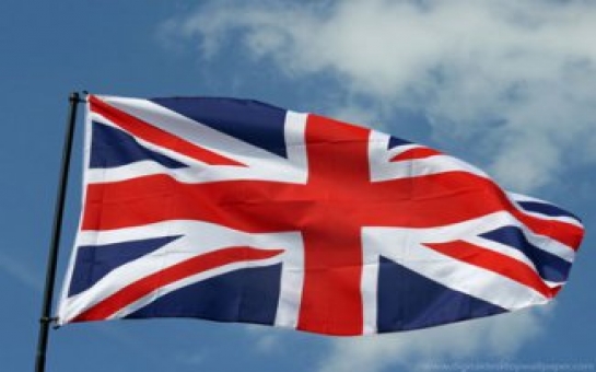Великобритания не приостанавливает визовые услуги