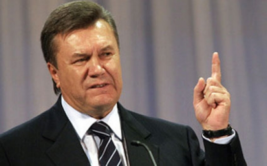 Avropa Birliyi Yanukoviçin və onun oğlunun bank hesablarını dondurub