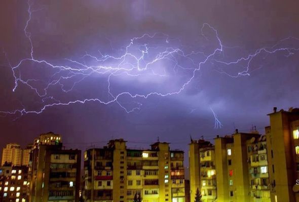 Bakıda qorxulu anlar - FOTOLAR