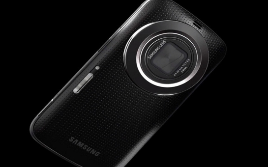 Samsung представила камерофон с 10-кратным зумом