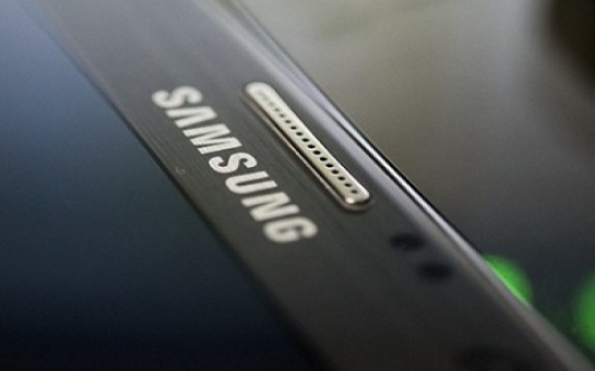 Samsung готовит первый QVGA-смартфон