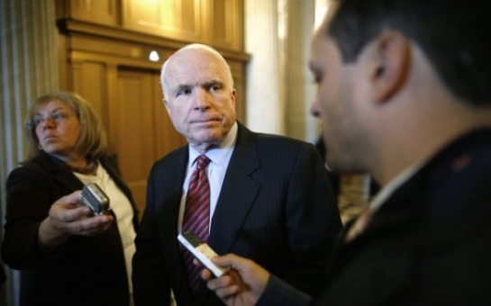 Маккейн: США готовят Украине военную помощь