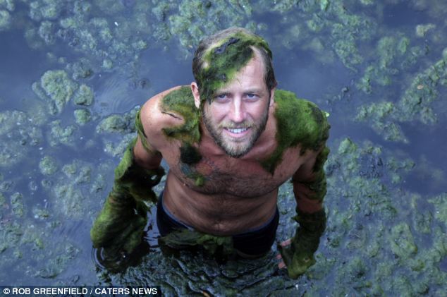 The man who didn't shower for an ENTIRE YEAR comes clean - PHOTO