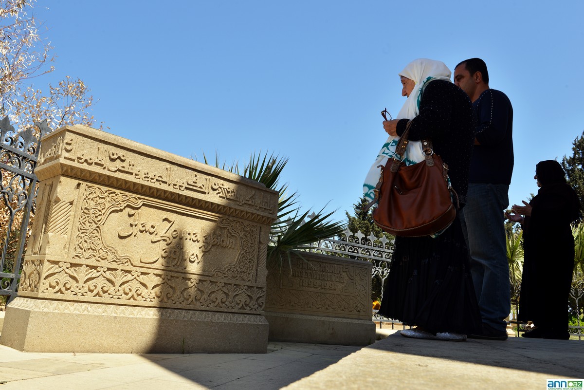 Tomb of Haji Zeynalabdin Tagiyev - PHOTO