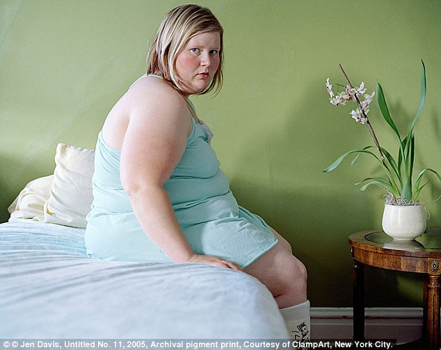 Woman who spent 11 years photographing her overweight body - PHOTO