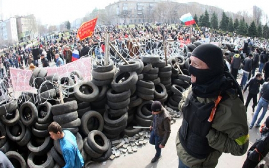 Donetskdə döyüşlər davam edir