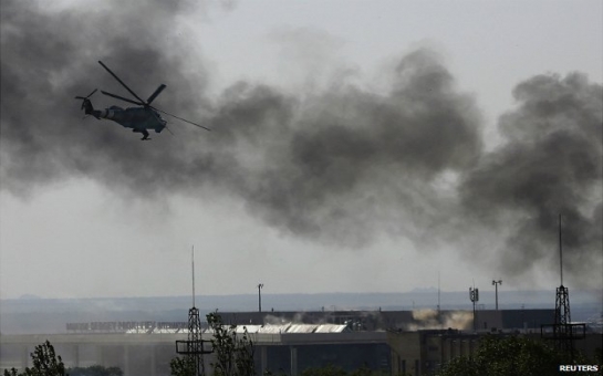 Ukraine crisis: Stand-off amid fight for Donetsk airport