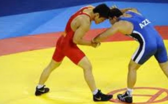 Azerbaijani wrestlers claim 3 medals at Makhachkala tournament