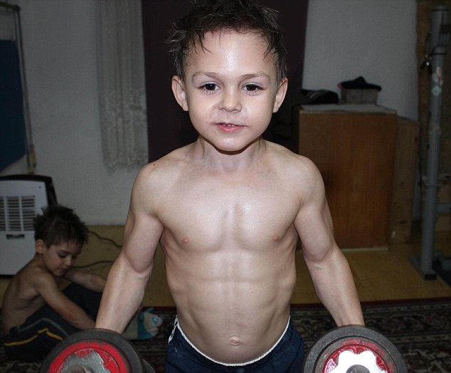 Meet the world's strongest boys - PHOTO+VIDEO