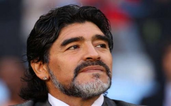 Maradona: "Pele muzeyə qoyulmalıdır"