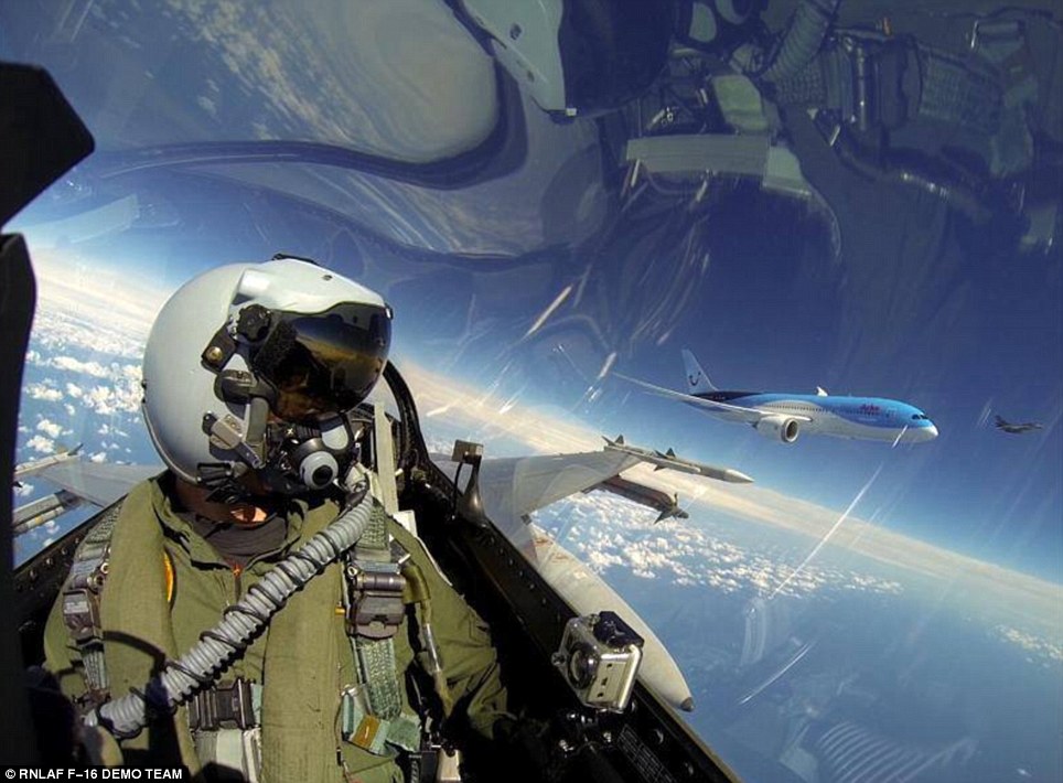 Selfies at 30,000ft! - PHOTO