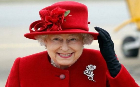 Статую Елизаветы II покроют золотом, если англичане победят на ЧМ-2014