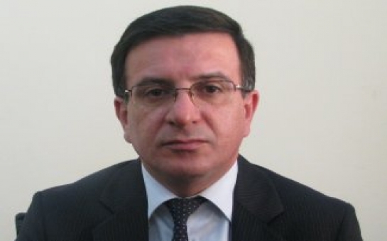 Учителя и врачи в Азербайджане могут получить статус госслужащих