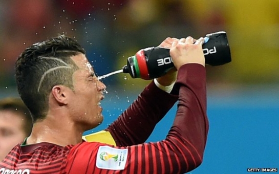 Why does Cristiano Ronaldo have zigzag hair?