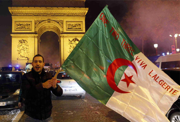Французские города пострадали из-за выхода сборной Алжира в 1/8 финала - ФОТО