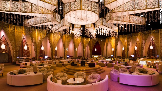 The Middle East's glitziest tent feasts - PHOTO