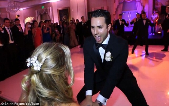 Husband steals the dance floor and surprises bride - PHOTO