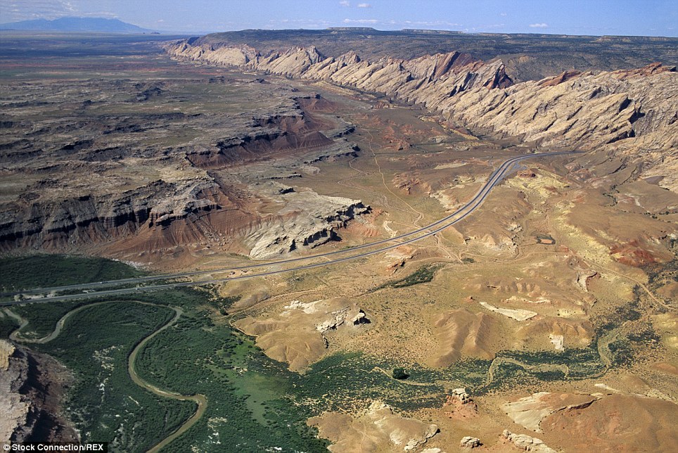 The world's most awe-inspiring stretches of asphalt - PHOTO