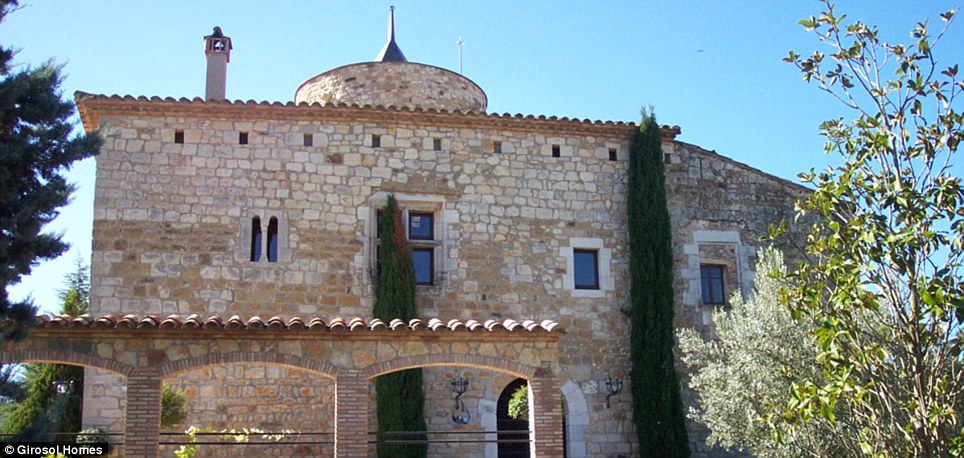 1,000-year-old Castell on the market for just £1.5million - PHOTO