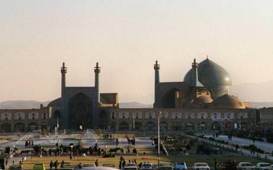 'Tsunami of tourists' head for Iran