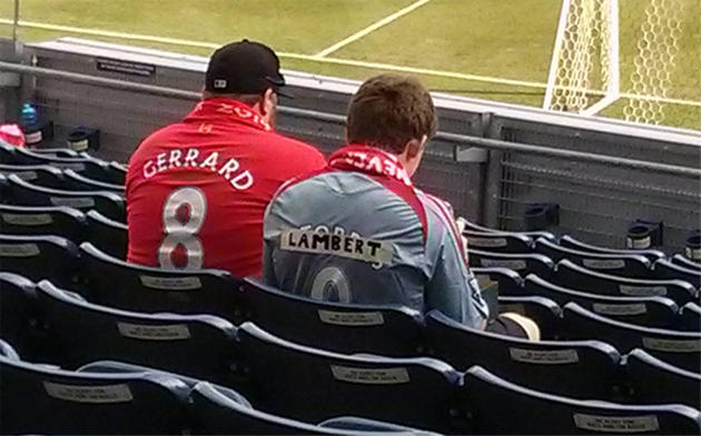 The most ridiculous things fans have printed on shirts - PHOTO