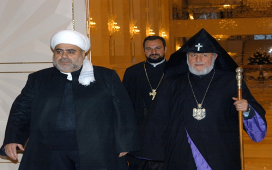 Armenian patriarch appeals to Azeri Muslim leader