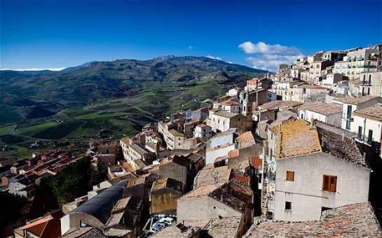 For sale at one euro: a house in an idyllic Sicilian village - PHOTO