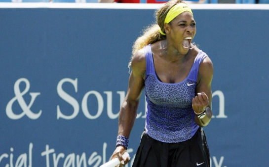 Williams battles on in Cincinnati, Kvitova falls